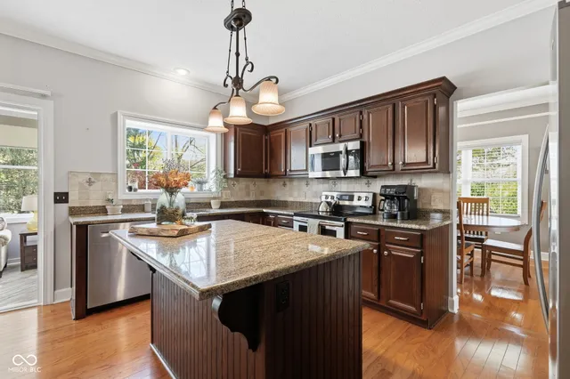 $499,900 | 6327 Columbia Circle, Fishers, IN 46038