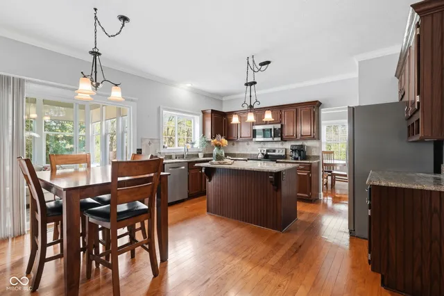 $499,900 | 6327 Columbia Circle, Fishers, IN 46038