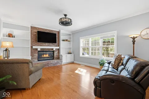 $499,900 | 6327 Columbia Circle, Fishers, IN 46038