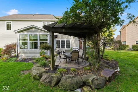 $499,900 | 6327 Columbia Circle, Fishers, IN 46038