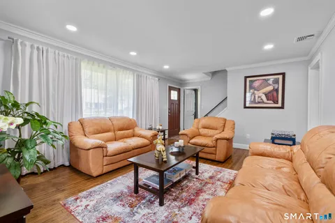 $625,000 | 57 1st Street, Fairfield, CT 06825