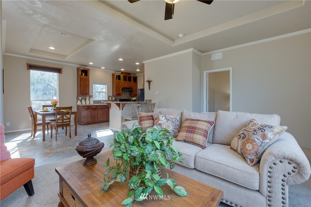 4991 East Rasor Road Belfair, WA 98528 - Photo 14 of 40 Gallery Image 14
