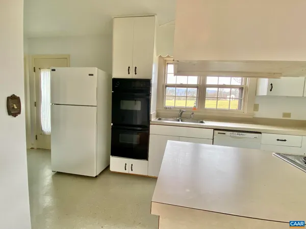 $2,000 | 119 Tanbark Drive, Afton, VA 22920