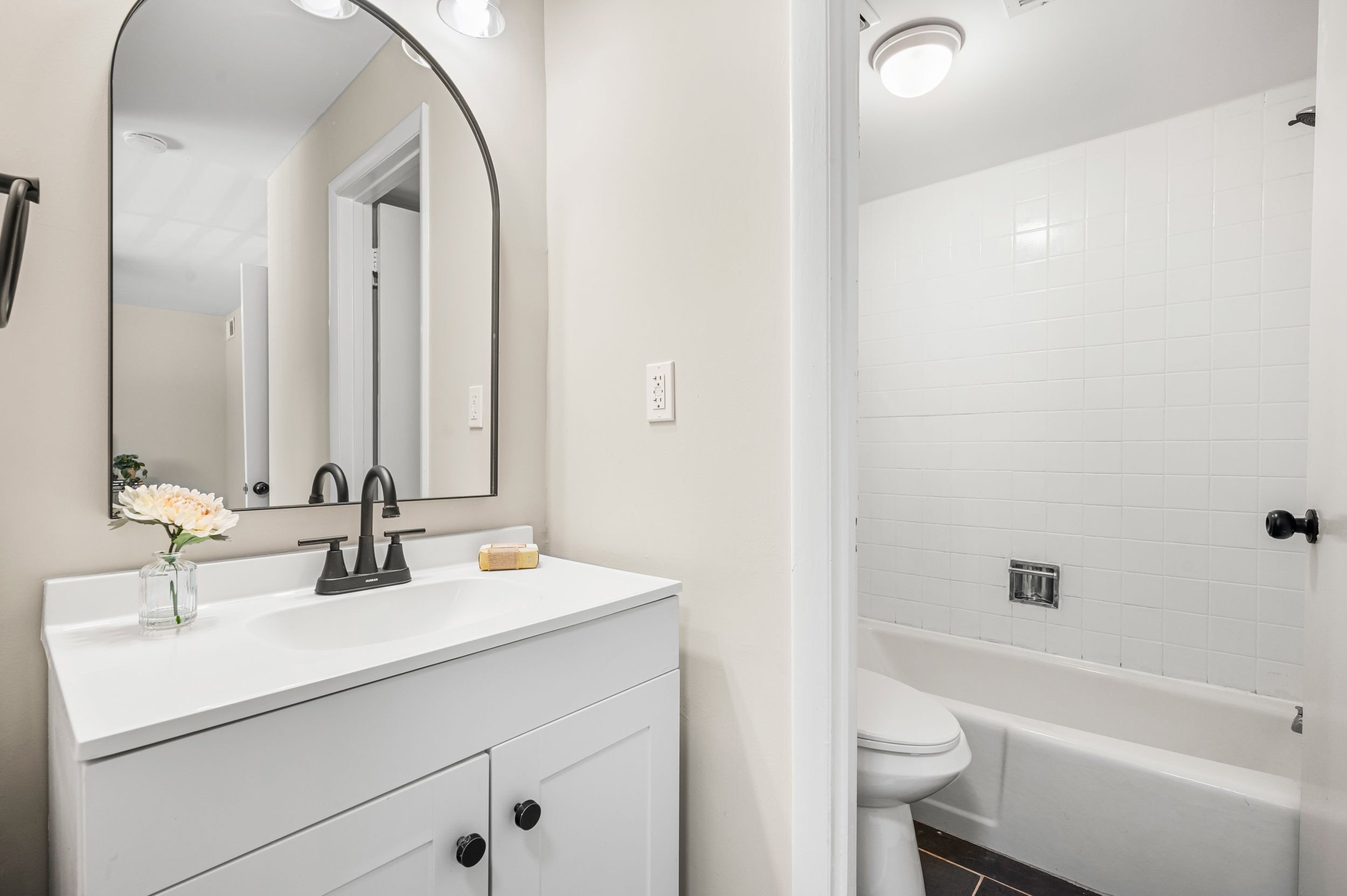 1008 Sandlin Place, Unit A Raleigh, NC 27606 - Photo 23 of 33 26_dsc_5281.jpg