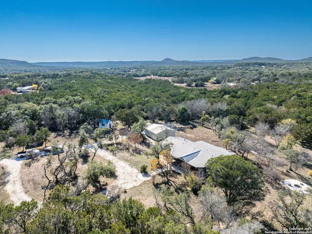 $625,000 | 245 Laurel Creek Drive, Pipe Creek, TX 78063