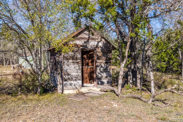 $625,000 | 245 Laurel Creek Drive, Pipe Creek, TX 78063