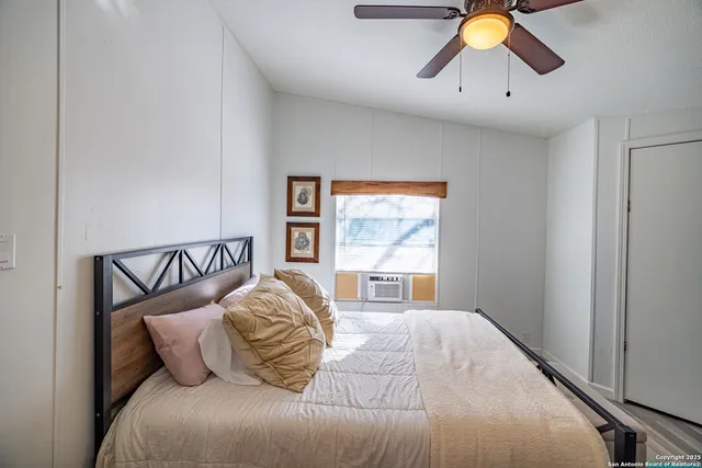 $625,000 | 245 Laurel Creek Drive, Pipe Creek, TX 78063