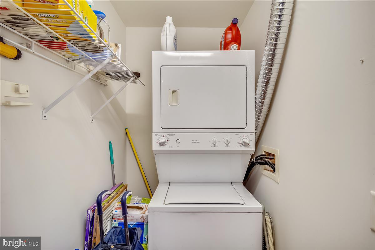 910 M Street Northwest, Unit 403 Washington, DC 20001 - Photo 22 of 36 Private washer & dryer