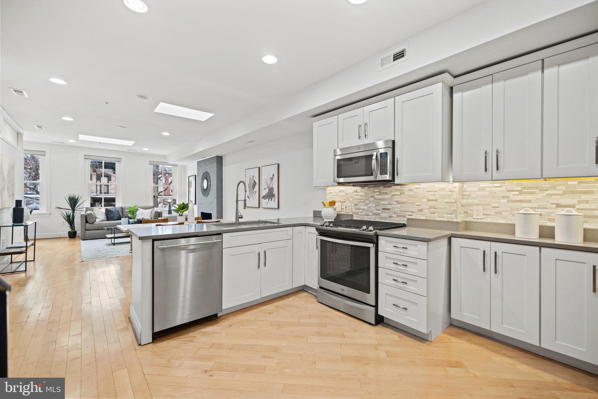 1447 Swann Street Northwest, Unit A Washington, DC 20009 - Photo 3 of 24