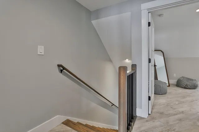 a view of a livingroom with a bench