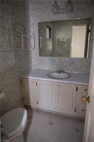 $255,000 | 306 Bremen Drive, Lexington, NC 27295