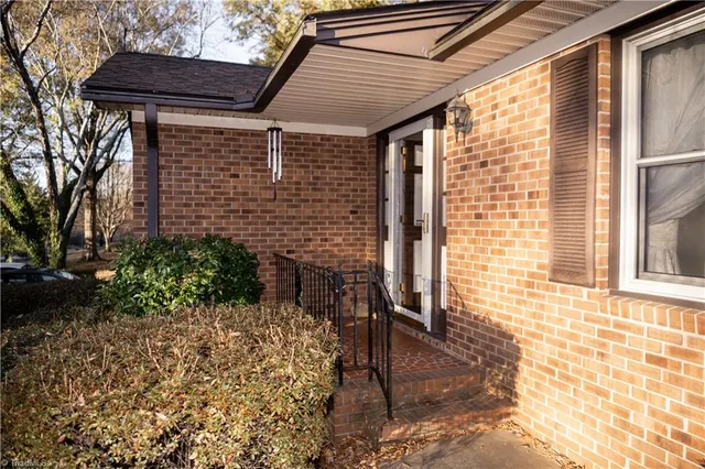 $255,000 | 306 Bremen Drive, Lexington, NC 27295