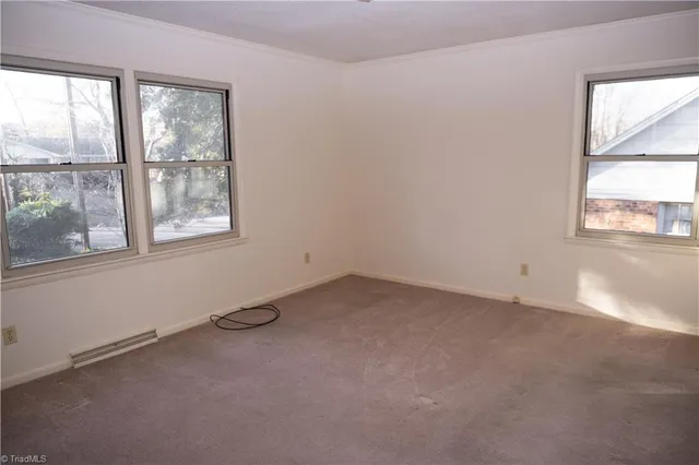 $255,000 | 306 Bremen Drive, Lexington, NC 27295