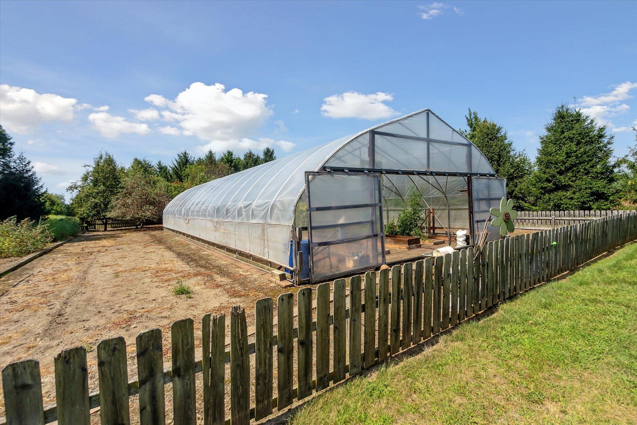 5703 Peet Road Chesaning, MI 48616 - Photo 60 of 73 50153586-161d1a93-e282-48bb-8506-7129f5f01ab3.JPG