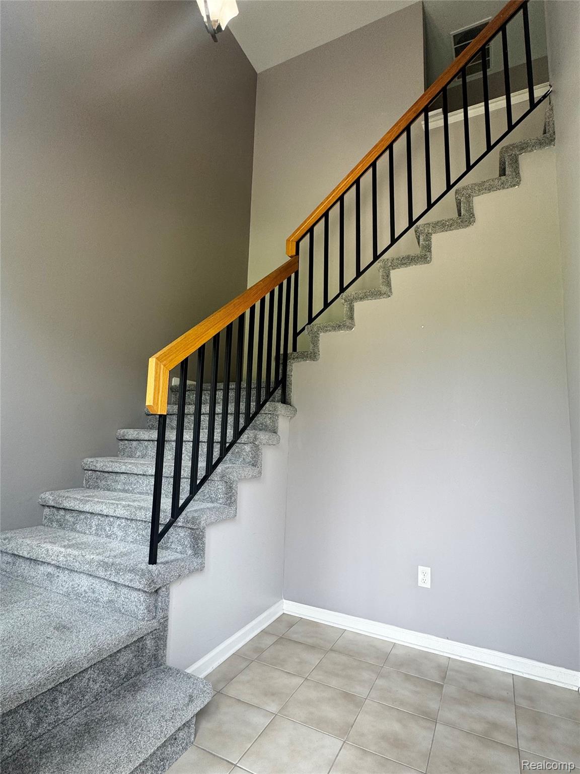 45997 Rhodes Drive Macomb, MI 48044 - Photo 2 of 23 IMG_0582.jpeg