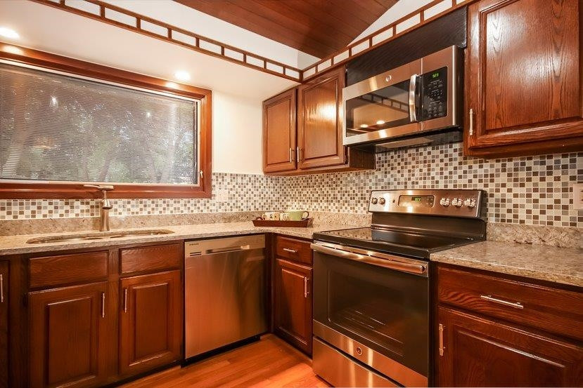 2310 Adare Road Ann Arbor, MI 48104 - Photo 7 of 10 Photo 7