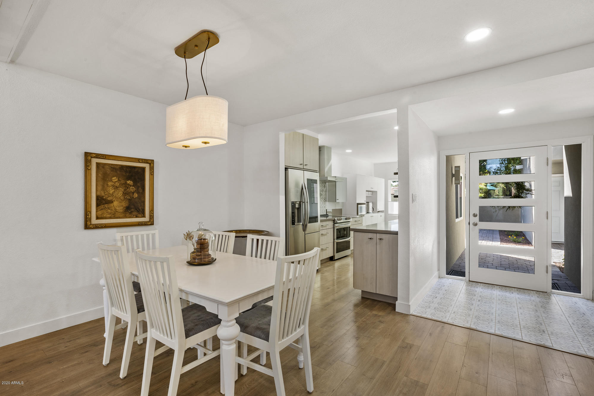 216 West Winged Foot Road Phoenix, AZ 85023 - Photo 8 of 32 Dining Area