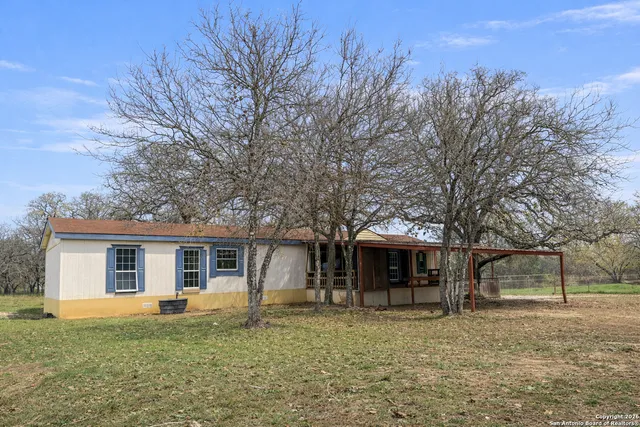 $1,600 | 5374 Mt Olive Road, Unit 2, Adkins, TX 78101