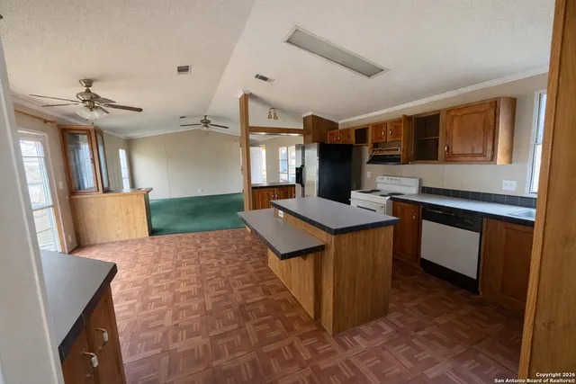 $1,600 | 5374 Mt Olive Road, Unit 2, Adkins, TX 78101