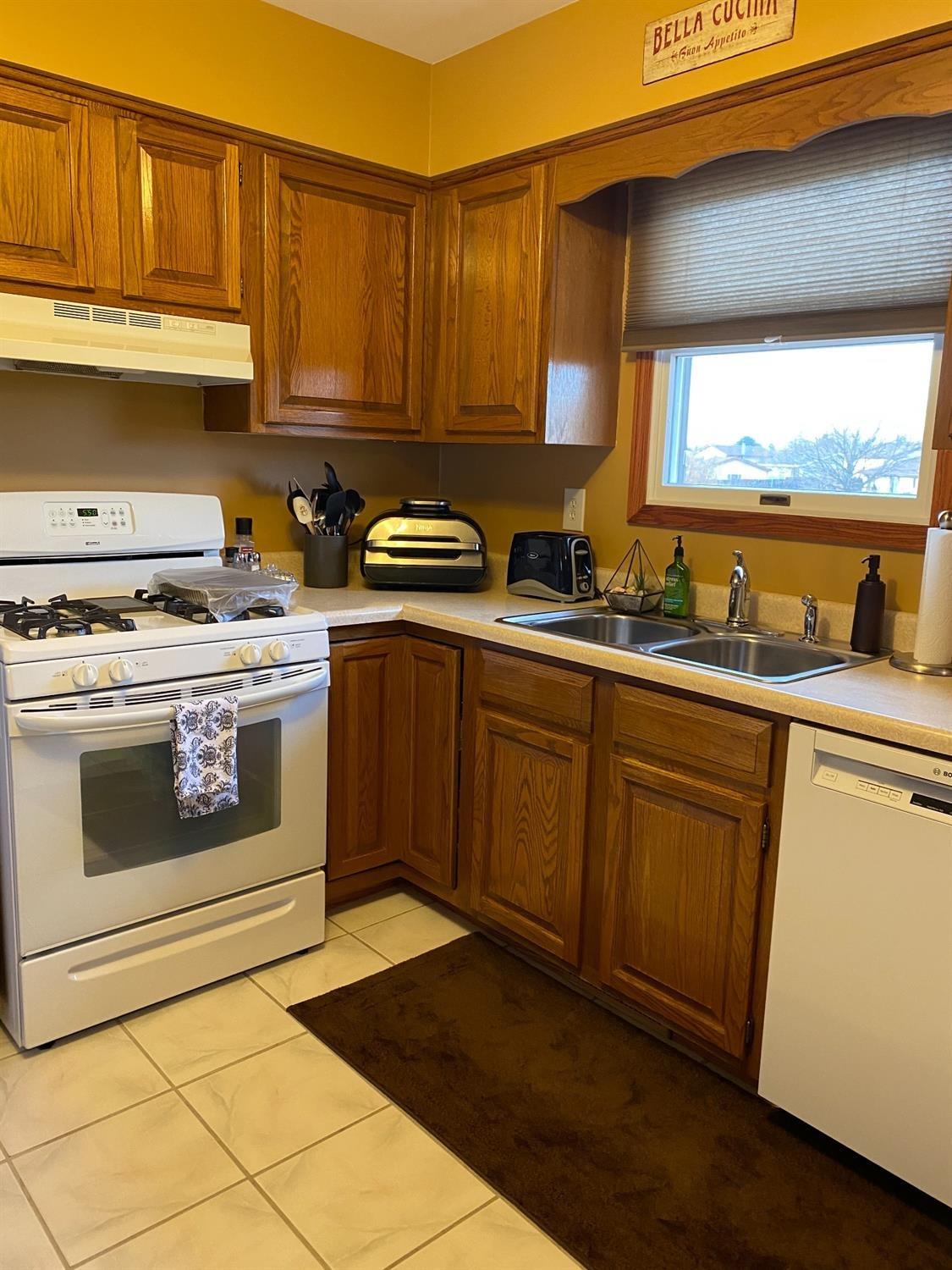 9801 Fillmore Street Crown Point, IN 46307 - Photo 9 of 23 1125x1500