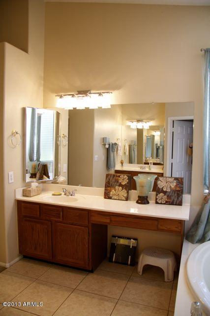 325 West Smoke Tree Road Gilbert, AZ 85233 - Photo 31 of 55 One of Two Sinks in Master
