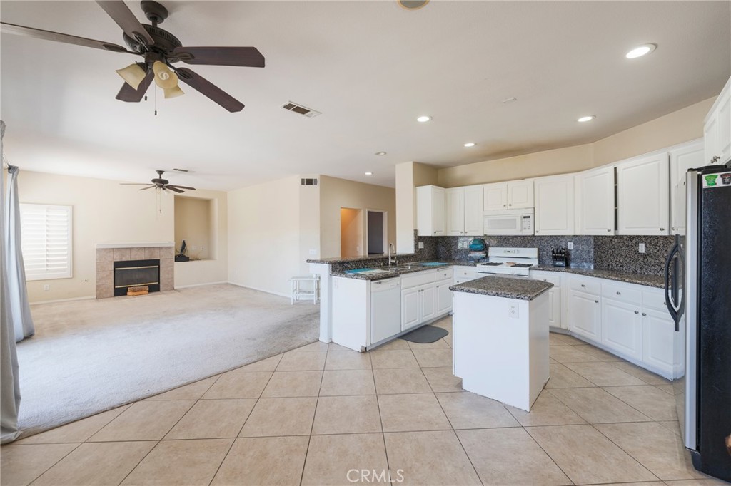 32914 Willow Bay Road Wildomar, CA 92595 - Photo 7 of 36 Kitchen 1