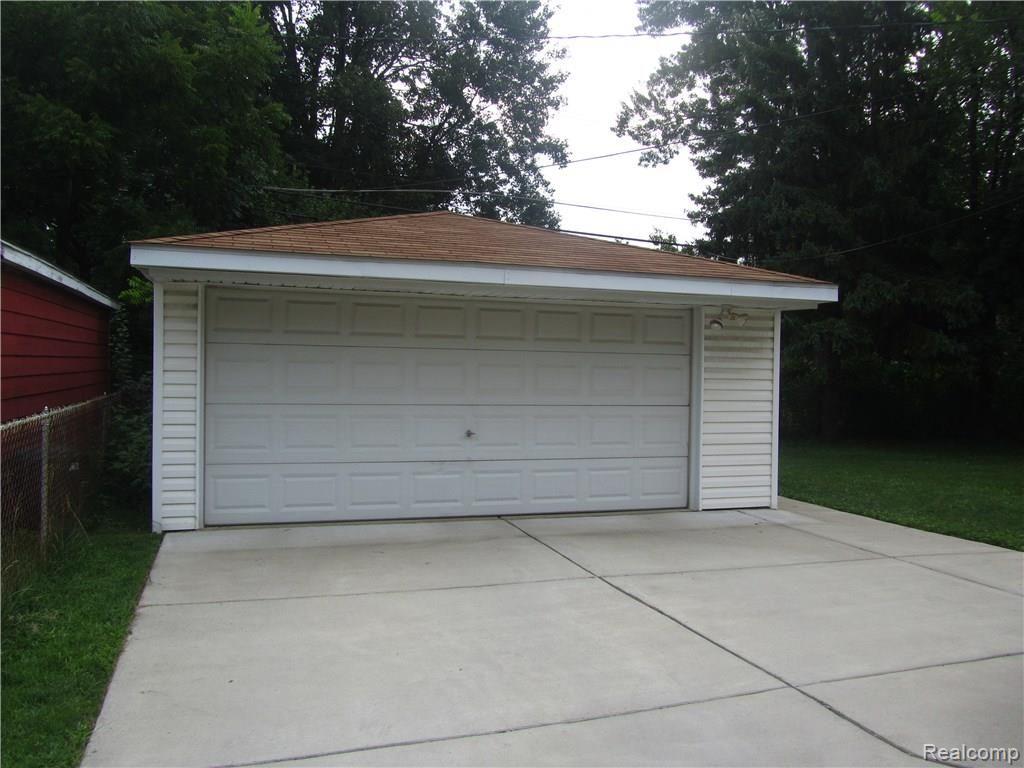 14810 Inkster Road Redford, MI 48239 - Photo 4 of 32