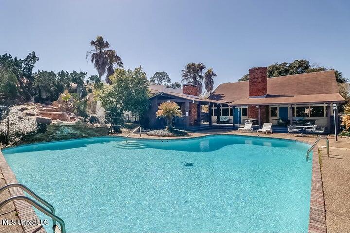 2501 Gulf Avenue, Unit 12 Gulfport, MS 39501 - Photo 23 of 25 20250308163540486082000000-o