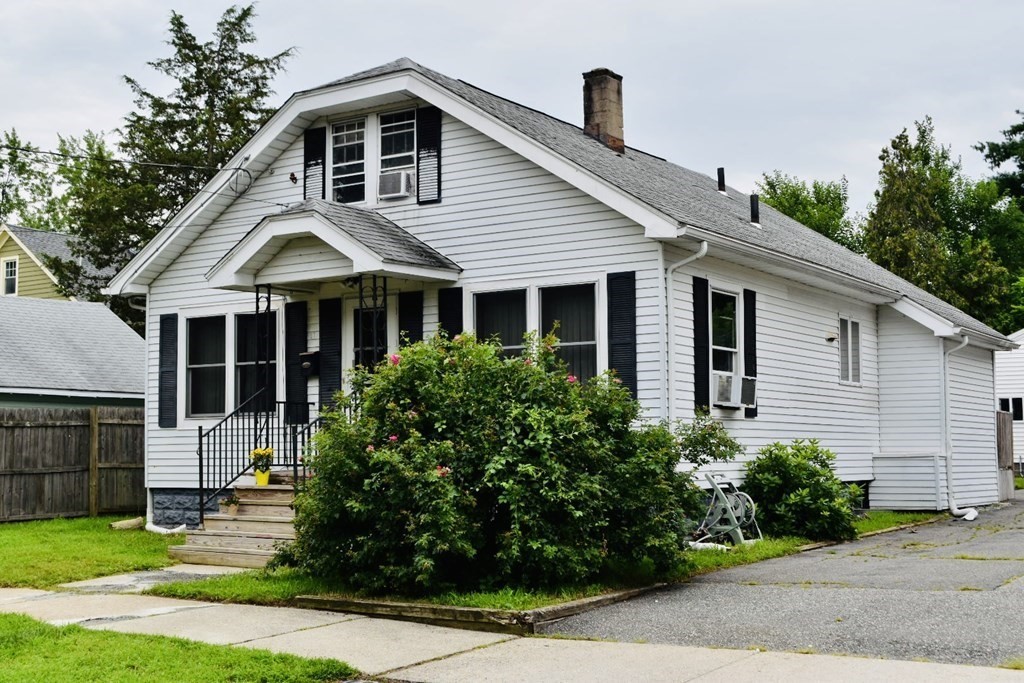 11 Turner Street Springfield, MA 01108 - Photo 2 of 17 Gallery Image 2