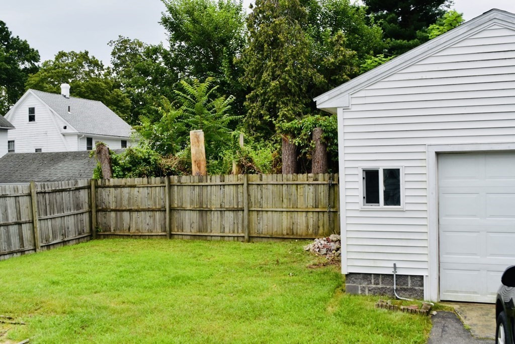 11 Turner Street Springfield, MA 01108 - Photo 5 of 17 Gallery Image 5