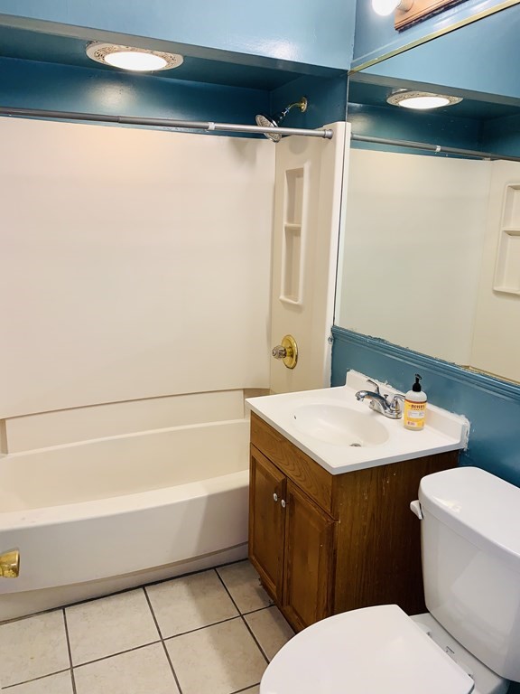 11 Turner Street Springfield, MA 01108 - Photo 9 of 17 Gallery Image 9
