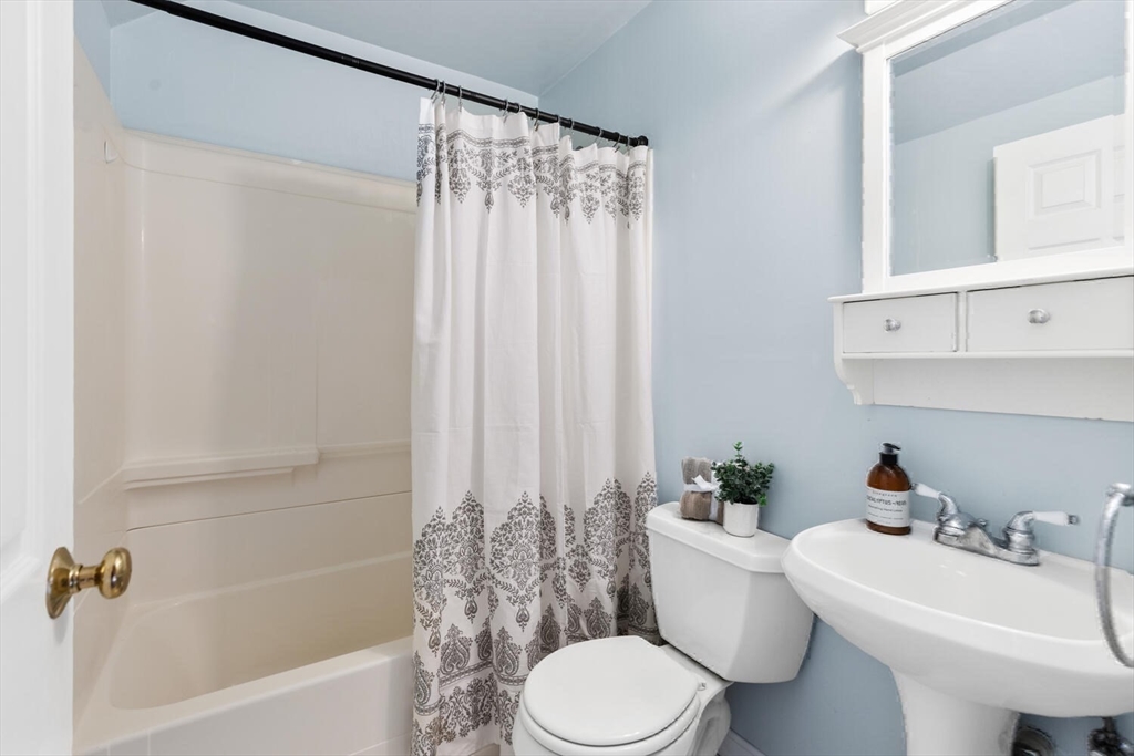 15 Deer Path, Unit 5 Maynard, MA 01754 - Photo 27 of 39 Gallery Image 27