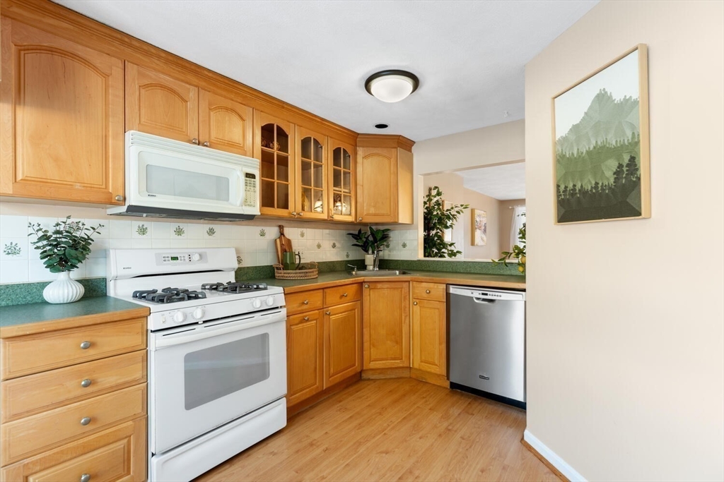 15 Deer Path, Unit 5 Maynard, MA 01754 - Photo 3 of 39 Gallery Image 3