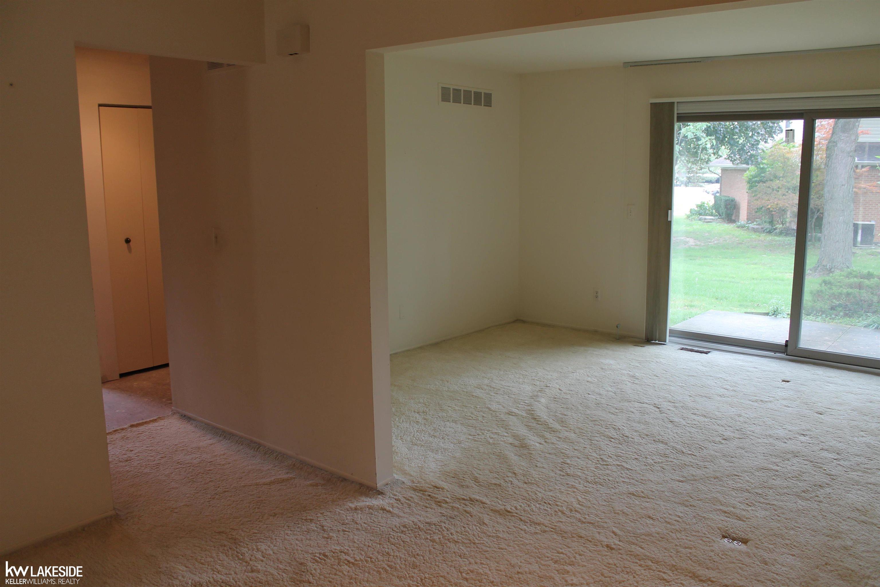 3974 Old Creek Road Troy, MI 48084 - Photo 30 of 32 50091748-38.JPG