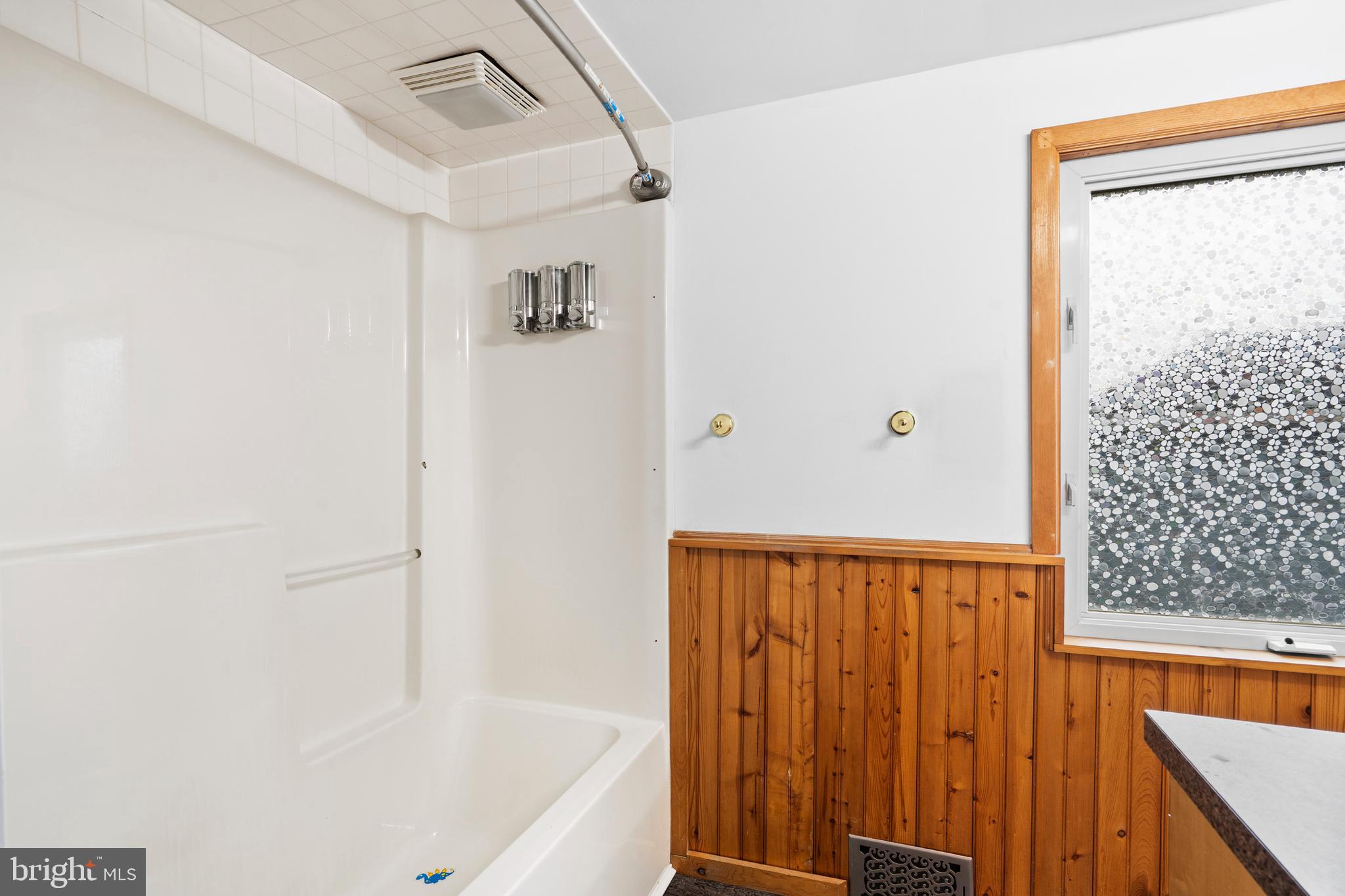 2132 Durham Road Langhorne, PA 19047 - Photo 24 of 35