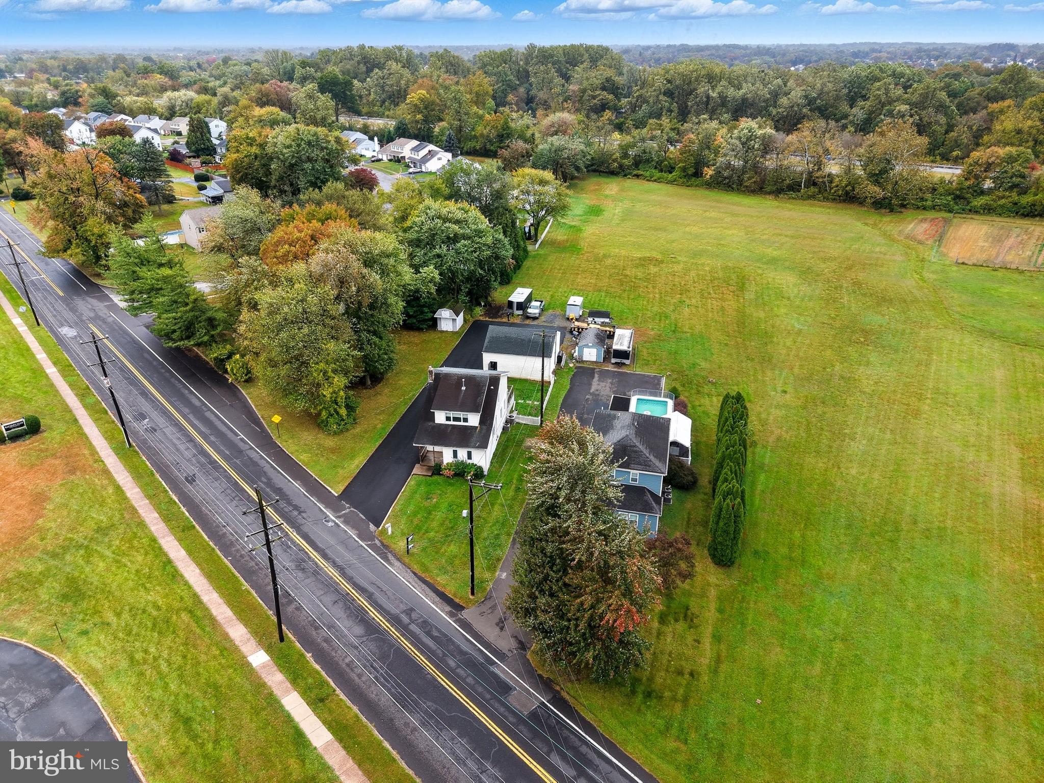 2132 Durham Road Langhorne, PA 19047 - Photo 3 of 35