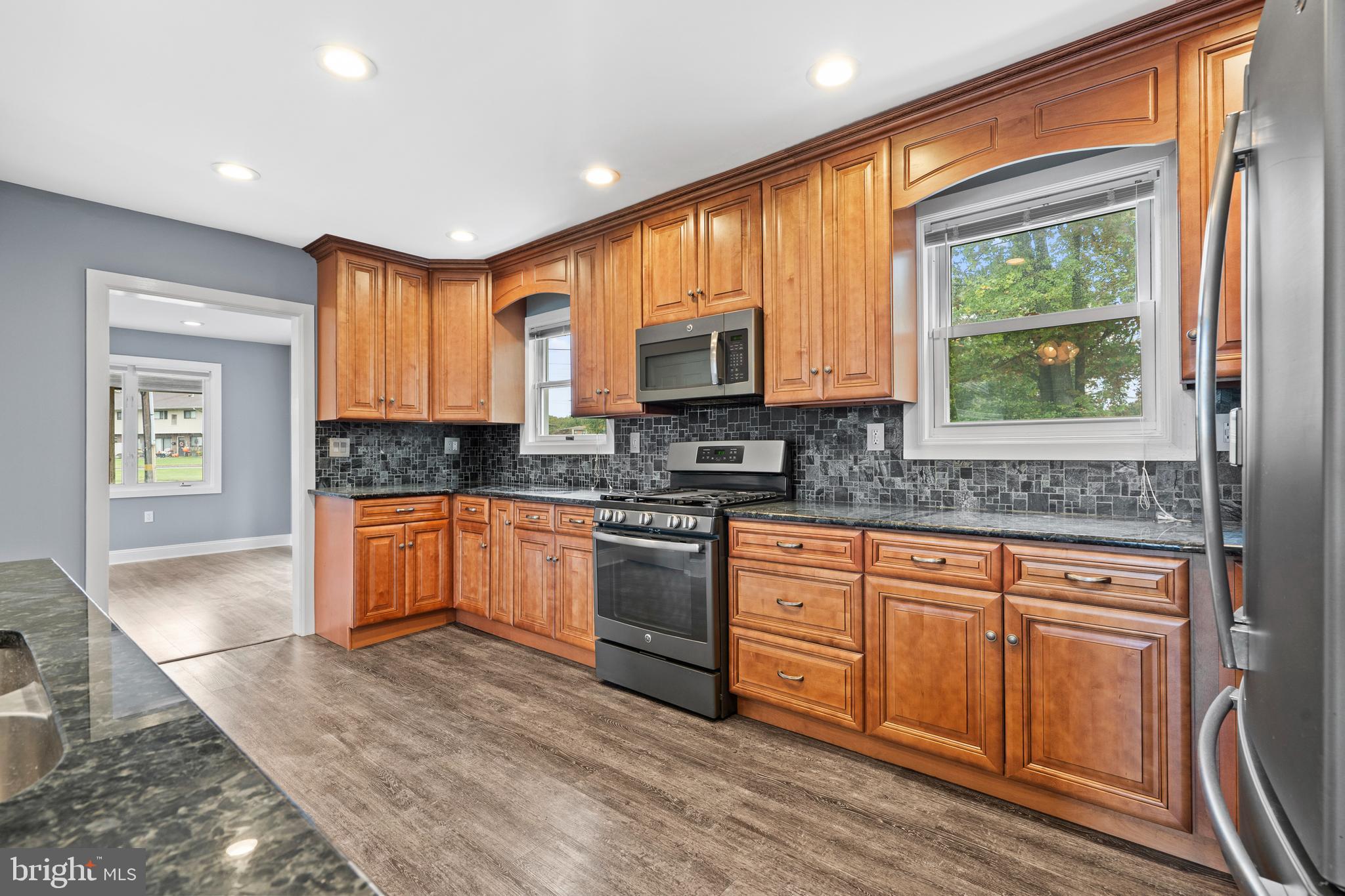 2132 Durham Road Langhorne, PA 19047 - Photo 4 of 35