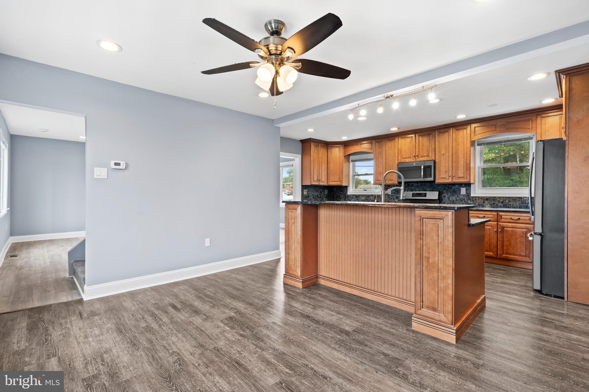 2132 Durham Road Langhorne, PA 19047 - Photo 6 of 35