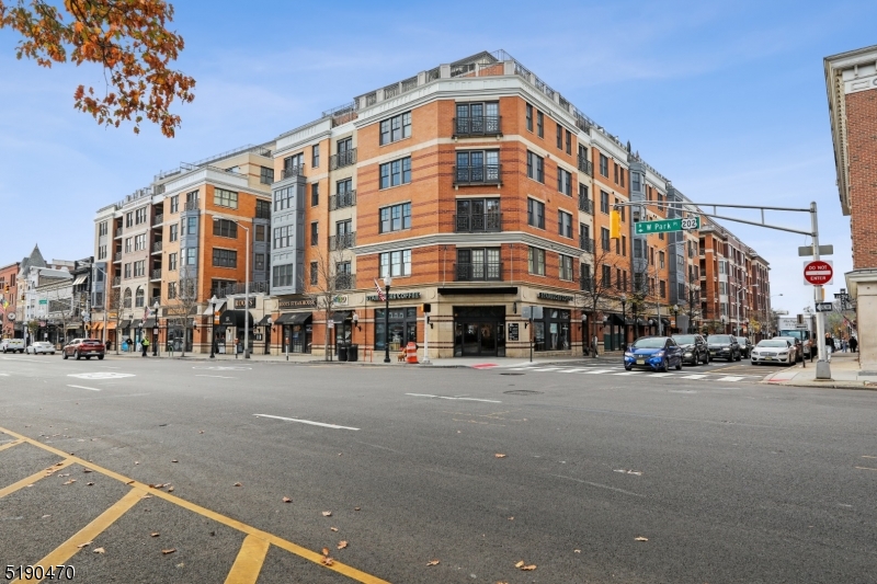 40 West Park Place, Unit 314, Morristown, NJ 07960 Compass