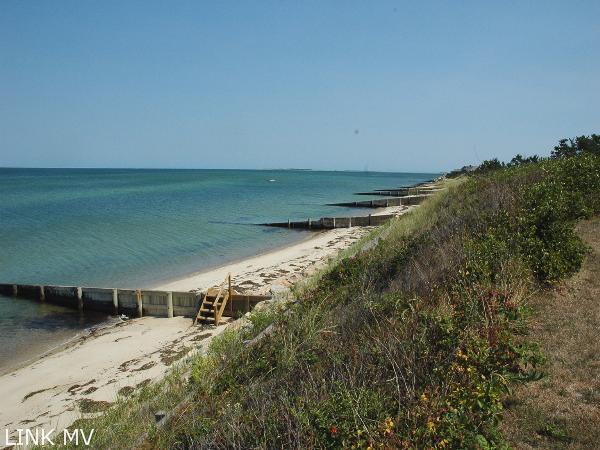 6 Golf Club Road Edgartown, MA 02539 - Photo 17 of 25 http://d1qzqeyxiitrap.cloudfront.net/photos/19796/600/dd64cb23.jpg