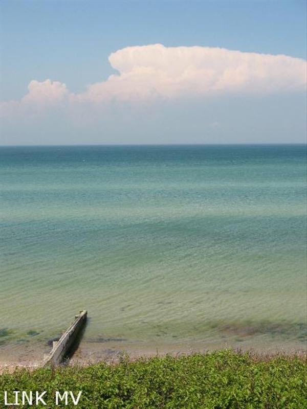 6 Golf Club Road Edgartown, MA 02539 - Photo 23 of 25 http://d1qzqeyxiitrap.cloudfront.net/photos/19796/600/8241eaed.jpg