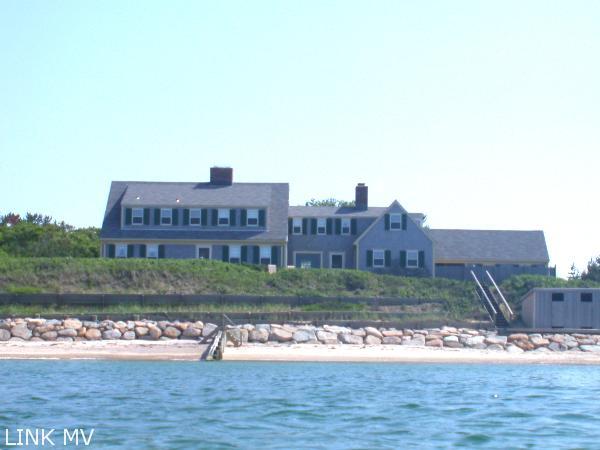 6 Golf Club Road Edgartown, MA 02539 - Photo 24 of 25 http://d1qzqeyxiitrap.cloudfront.net/photos/19796/600/a1058bff.jpg