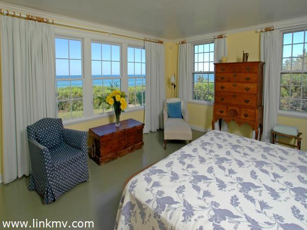 6 Golf Club Road Edgartown, MA 02539 - Photo 5 of 25 http://d1qzqeyxiitrap.cloudfront.net/photos/19796/600/ef38c897.jpg