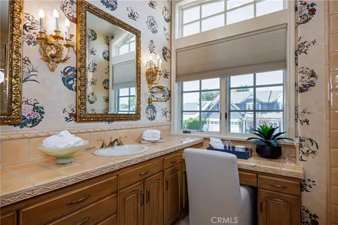$6,595,000 | 1753 Port Manleigh Circle, Newport Beach, CA 92660