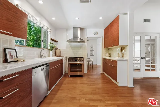 $1,999,000 | 4001 Alcove Avenue, Studio City, CA 91604