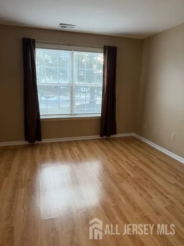 $2,400 | 513 Waterford Drive, Edison, NJ 08817