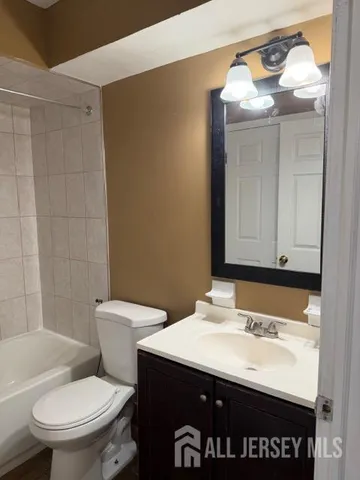 $2,400 | 513 Waterford Drive, Edison, NJ 08817