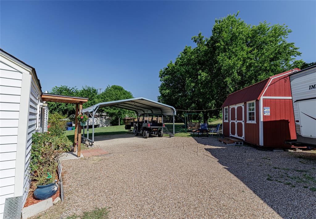 1103 East Old Chico Road Decatur, TX 76234 - Photo 20 of 21 backyard