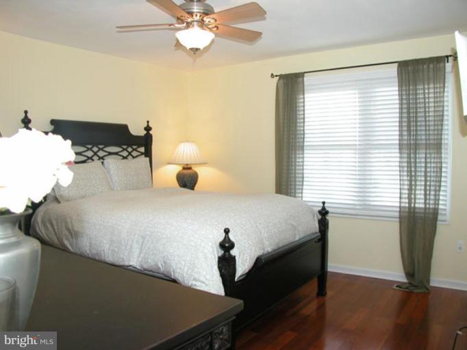 724 West Glebe Road Alexandria, VA 22305 - Photo 10 of 20 a bedroom with a bed and window