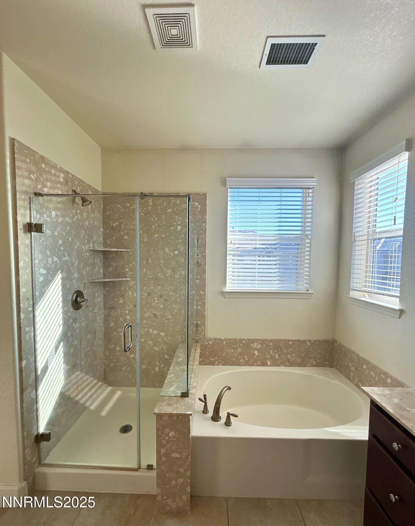 2598 Piero Court Sparks, NV 89434 - Photo 12 of 18 28e4766d-f4d5-46a8-bfd2-f268807479a8